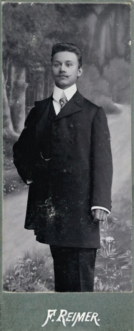 Portrait of a young Friedrich August Rather in 1915, founder of the Rather family clock shop in Harburg.